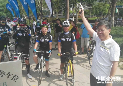 �Q���_���T��