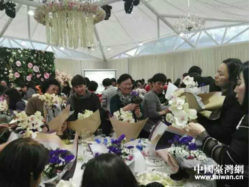 臺灣花藝專家陳春珍老師關于插花藝術的生動講課 臺灣花藝專家陳春珍老師關于插花藝術的生動講課