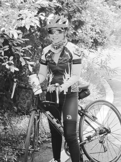 在臺(tái)大陸媒體人騎單車看臺(tái)灣(圖)