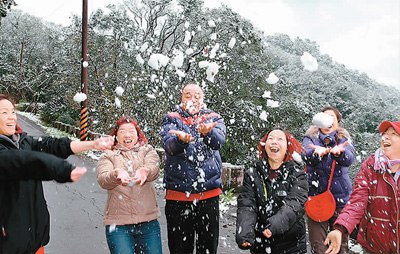 全臺灣打寒顫全民打雪仗(圖)