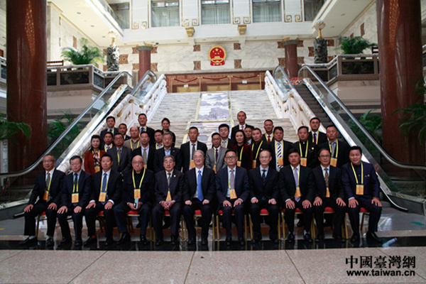 ȫ(gu)˴(hu)hģЇ(gu)y(tng)ٕ(hu)u(y)(hu)L(zhng)ɣ(gu)l(wi)(hu)Ҋ(jin)޽y(tng)ٕ(hu)(lin)L(wn)F(tun)һУӰ