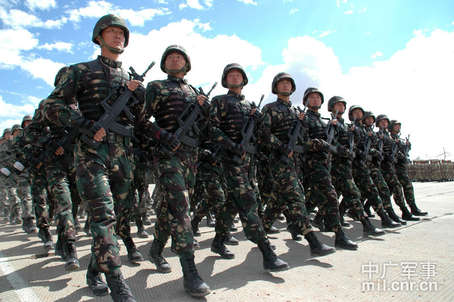 人民日報解讀:習近平軍事變革劍指四個方向 人民日報解讀:習近平軍事變革劍指四個方向