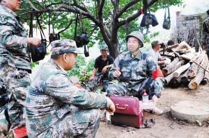 昆明人在魯甸震區抗震救災的日子 昆明人在魯甸震區抗震救災的日子