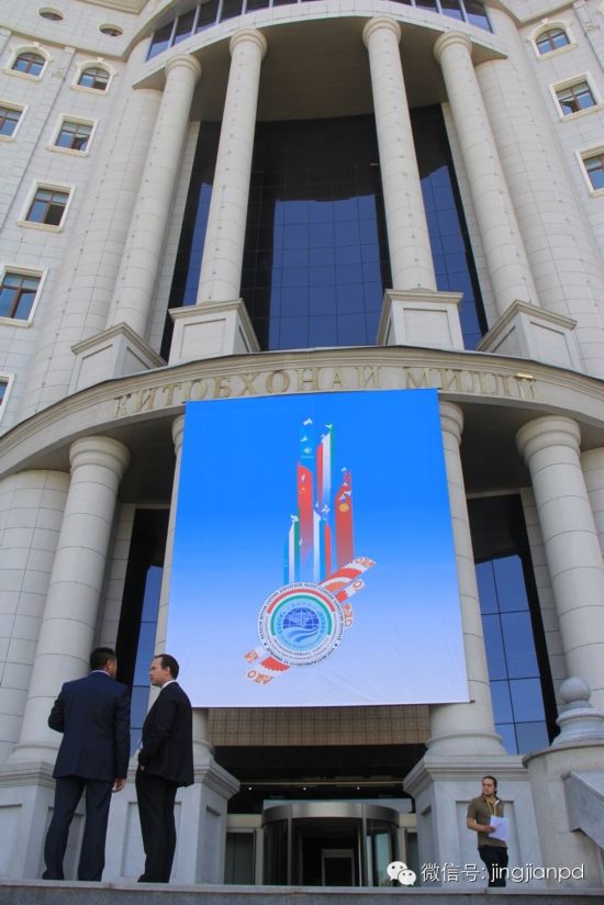 習大大訪后記 | 千方百計也要把孩子送到中國去讀書 習大大訪后記 | 千方百計也要把孩子送到中國去讀書