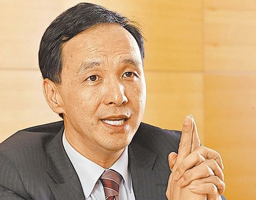 市議員當眾為難朱立倫:做得好就不用捕鞋網