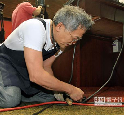 臺立法機構(gòu)損失上億臺幣?反服貿(mào)學(xué)生稱頗有差距