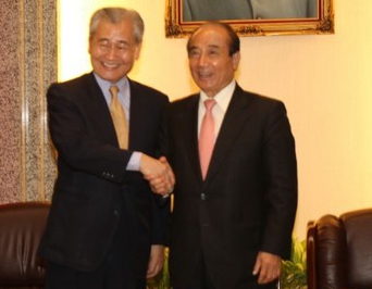 新“閣揆”毛治國依例拜會(huì)王金平 聽取政策建議 新“閣揆”毛治國依例拜會(huì)王金平 聽取政策建議