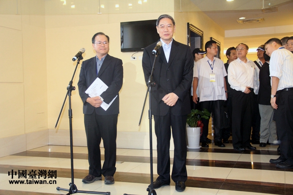 張志軍:和平來之不易,不要路燈熄滅,才感受它存在。(中國臺(tái)灣網(wǎng) 何建峰 攝) 張志軍:和平來之不易,不要路燈熄滅,才感受它存在。(中國臺(tái)灣網(wǎng) 何建峰 攝)