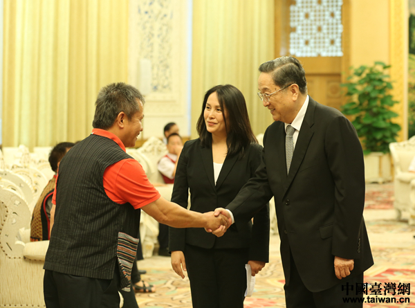俞正聲會見臺灣少數(shù)民族參訪團(tuán) 俞正聲會見臺灣少數(shù)民族參訪團(tuán)