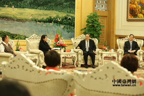 俞正聲會見臺灣少數(shù)民族參訪團(tuán) 俞正聲會見臺灣少數(shù)民族參訪團(tuán)