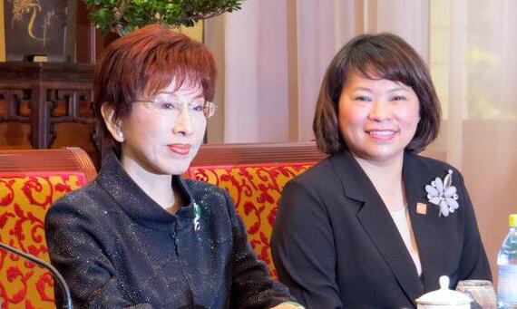 臺媒警示國民黨:黨魁補選持續(xù)秀下限 小心玩死自己 臺媒警示國民黨:黨魁補選持續(xù)秀下限 小心玩死自己