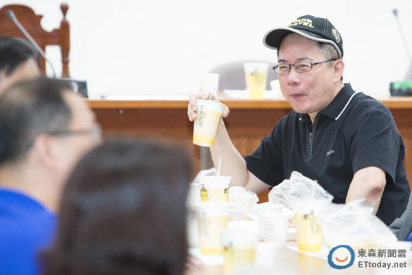 民進(jìn)黨吁國民黨撤案 蔡正元:不是協(xié)商而是霸凌 民進(jìn)黨吁國民黨撤案 蔡正元:不是協(xié)商而是霸凌