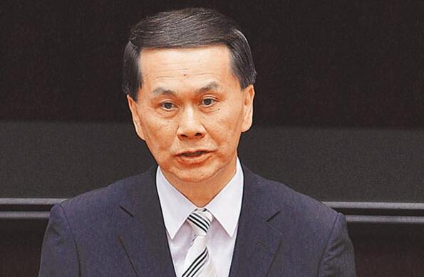 臺灣官員炮轟蔡英文“年改”太狠毒 只準(zhǔn)流血不聽呼痛 臺灣官員炮轟蔡英文“年改”太狠毒 只準(zhǔn)流血不聽呼痛