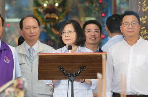 蔡英文力推8800億前瞻計劃 僅6.4%民眾支持軌道建設 蔡英文力推8800億前瞻計劃 僅6.4%民眾支持軌道建設