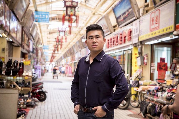 新黨發言人王炳忠:我在賭,兩岸必定統一 新黨發言人王炳忠:我在賭,兩岸必定統一