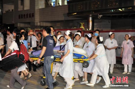 臺胞旅行團客車墜江事故續:遇難者增至6人 1人失蹤 臺胞旅行團客車墜江事故續:遇難者增至6人 1人失蹤