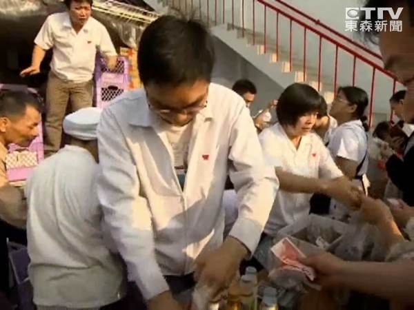 老員工不離不棄挺味全 哽咽:滯銷品,我們買 老員工不離不棄挺味全 哽咽:滯銷品,我們買