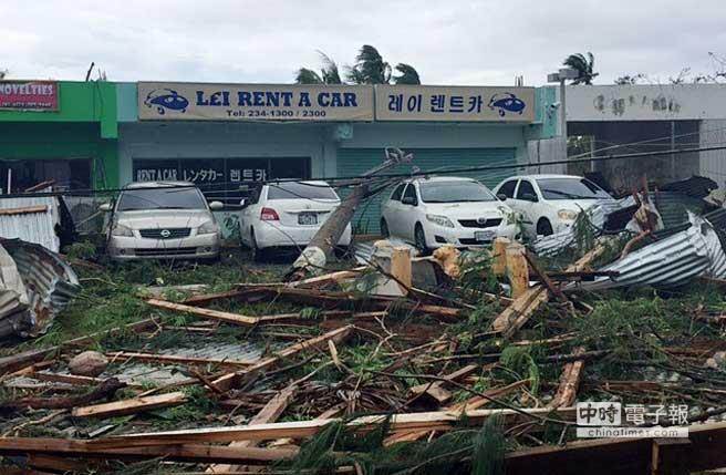 塞班島滿目瘡痍。(臺媒翻拍美聯(lián)社) 塞班島滿目瘡痍。(臺媒翻拍美聯(lián)社)