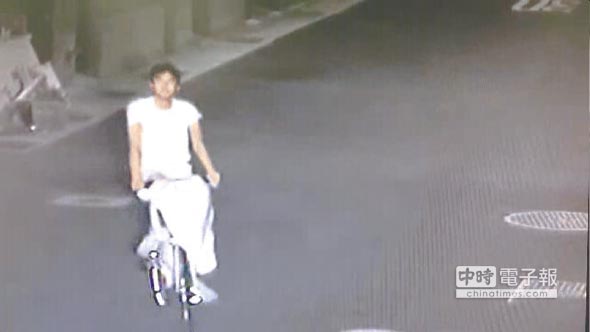 臺大虐貓學生再次犯案 校方稱該生或被退學 臺大虐貓學生再次犯案 校方稱該生或被退學