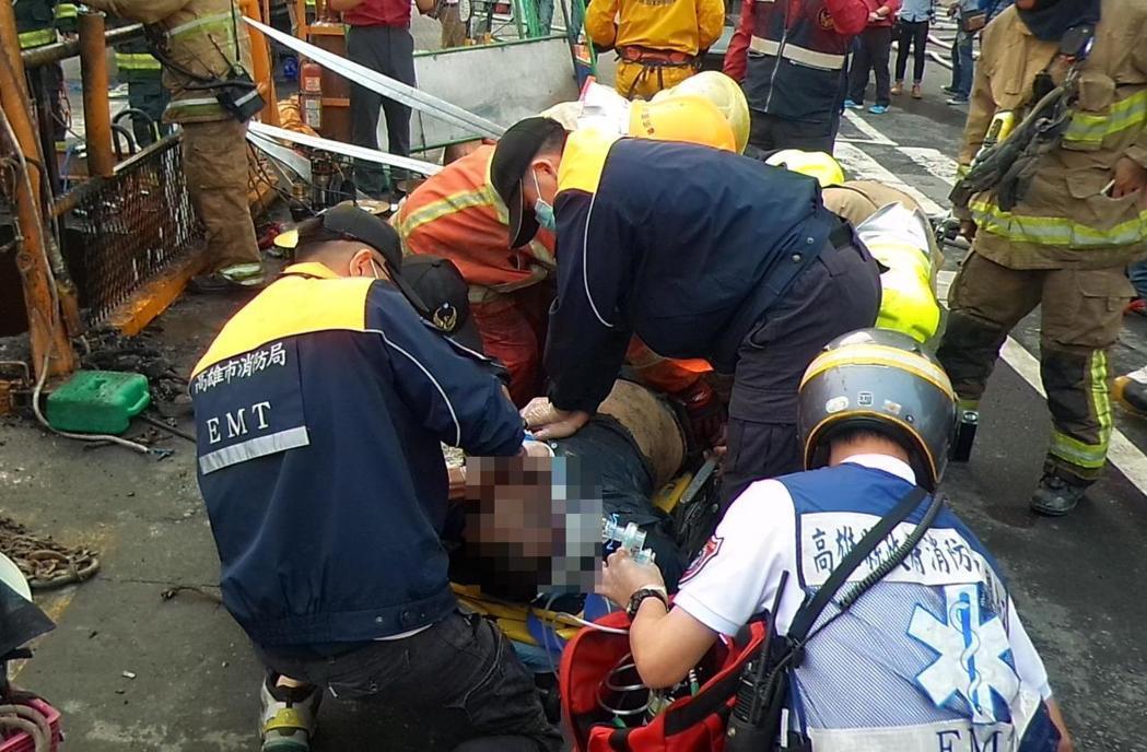 高雄下水道工程發生氣爆意外致1死3傷 高雄下水道工程發生氣爆意外致1死3傷