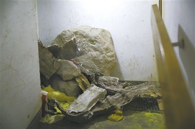 ���գ��˝�ɽ�f����ţ�`�����ļ�ɽ���_ʼ��������µĴ������϶ѝM�ǵ������´���ȫͨ������С�^�����M�����D�����¾���ӛ�� �ַ� �z