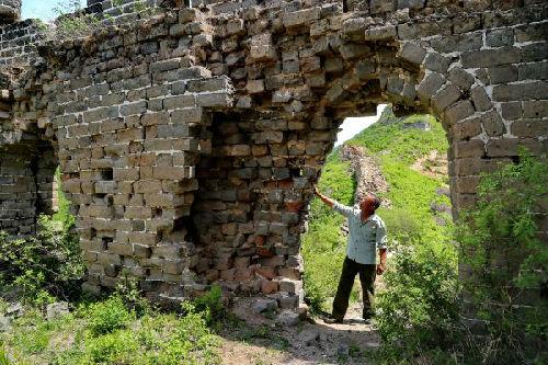 美媒:長城城磚屢被附近居民偷走 文物局將嚴查 美媒:長城城磚屢被附近居民偷走 文物局將嚴查