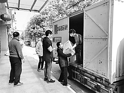 把提案議案寫在抗擊疫情的第一線——代表委員的抗疫日歷