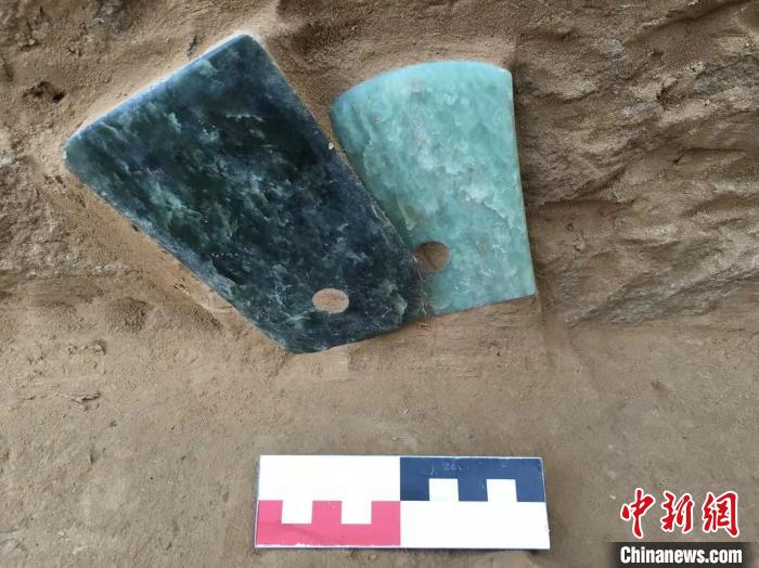 ��ĸ�H���ϵ��Ї�����ľʯ��zַ�����4300���꣬����ٝ���С������