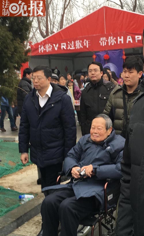 ���񌎔y���˹�R��