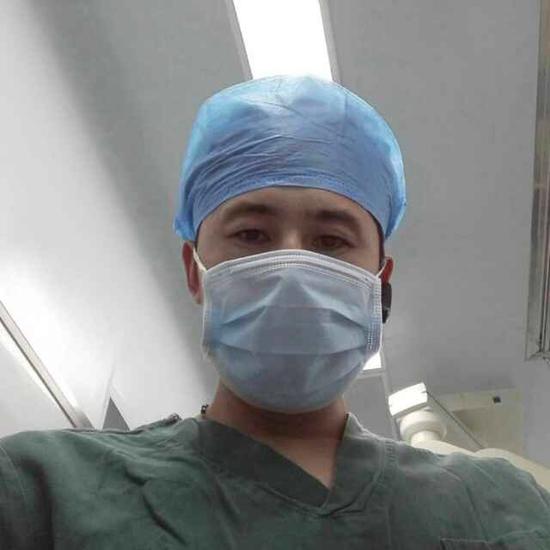 �����t(y��)��