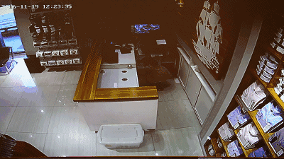 Ů��͵�`�^��