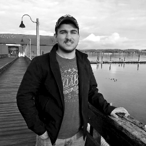 嫌犯切廷現年20歲,居住在奧克港,出生在土耳其,后移民美國,是合法永久居民。