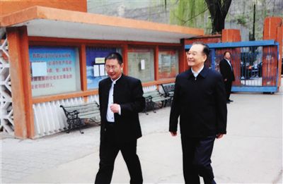 2014��4��16�գ��ؼҌ���(l��i)���������ЌW(xu��)����У�L(zh��ng)�Z����Մ��