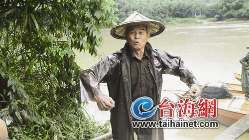 臺胞旅游車福建墜江追蹤:75歲漁翁駕船連救3人