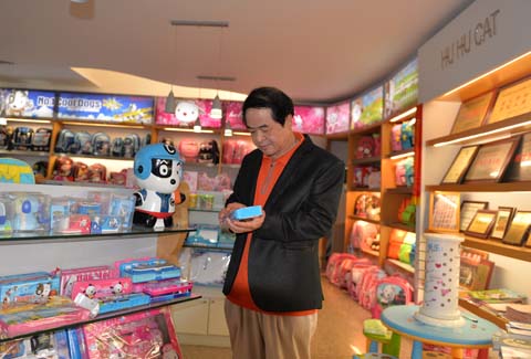 臺商陳德龍與他的“文具王國” 臺商陳德龍與他的“文具王國”