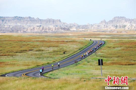 臺灣單車手陳守忠:幫助更多人完成環球騎行夢 臺灣單車手陳守忠:幫助更多人完成環球騎行夢