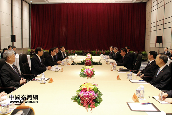 馬英九12次提“九二共識(shí)”:引領(lǐng)兩岸走向和平繁榮 馬英九12次提“九二共識(shí)”:引領(lǐng)兩岸走向和平繁榮