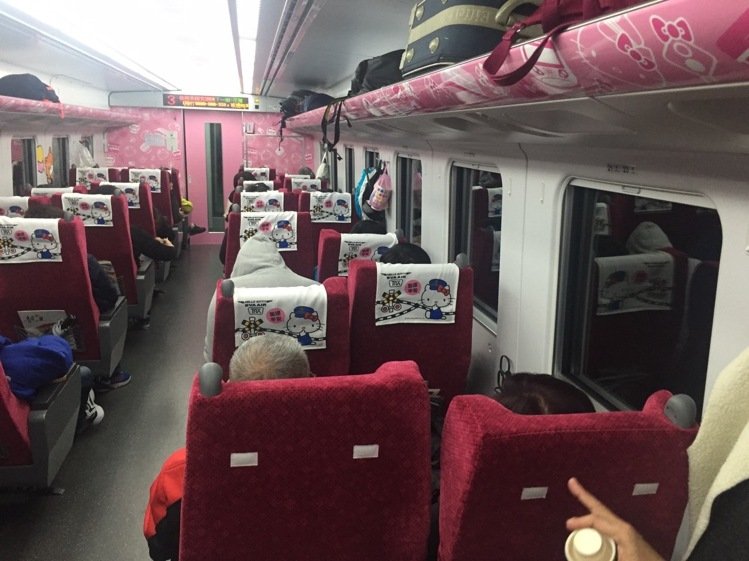 臺(tái)鐵Hello Kitty列車(chē)今再啟航 毛巾遭竊7條 臺(tái)鐵Hello Kitty列車(chē)今再啟航 毛巾遭竊7條